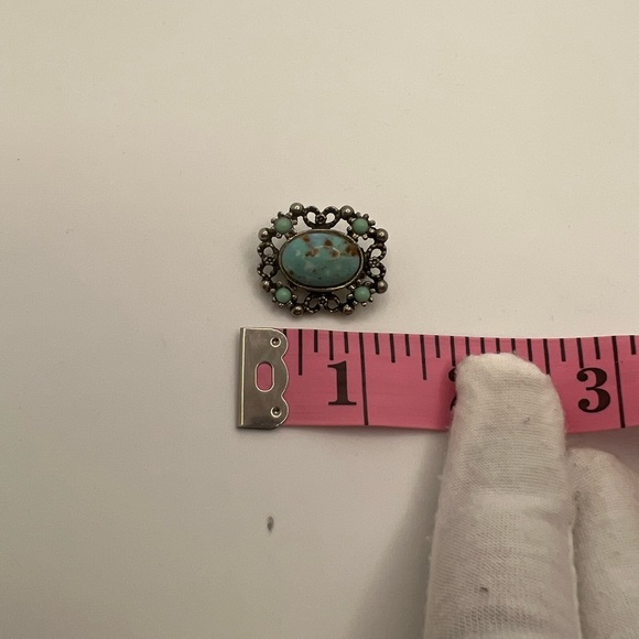 Vintage Faux Turquoise Filigree Silvertone Brooch Pin - Picture 8 of 15